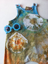 Load image into Gallery viewer, Flower Power Sunglasses for kids